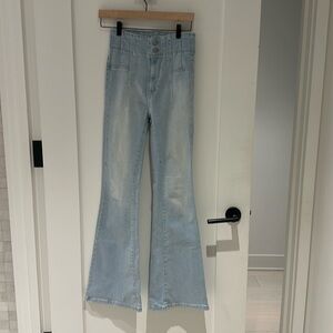 Free People - We The Free Jayde Flare Jeans. Size 25.